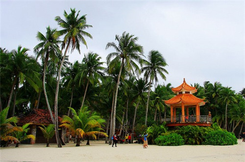 烈焰红唇串串香